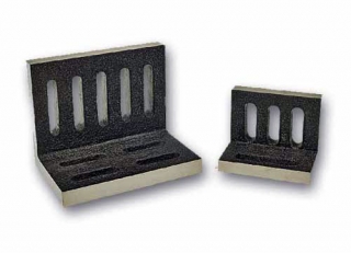 Uhlová upínacia doska z vyzretej liatiny, rozmery 80 x 54 x 64 mm, Warco