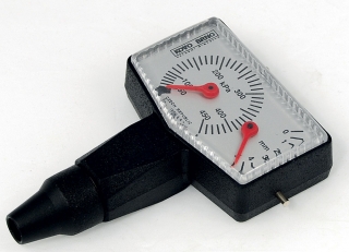 Manometer 0,5 - 4,5 bar s meraním hĺbky dezénu, Kovo Brno