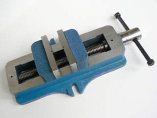 Strojný zverák samostrediaci - šírka čeľustí 70 mm, 3 kg, Warco